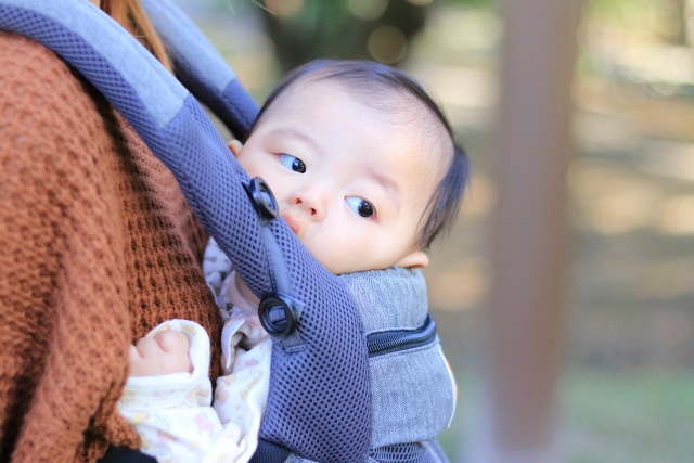 【助産師さんによるママ向け講座】抱っことおんぶ